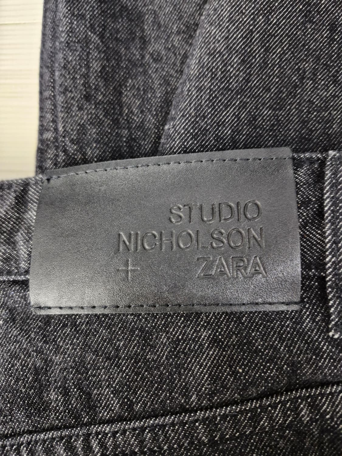 자라 x 스튜디오니콜슨 벌룬진 블랙 상품이미지5