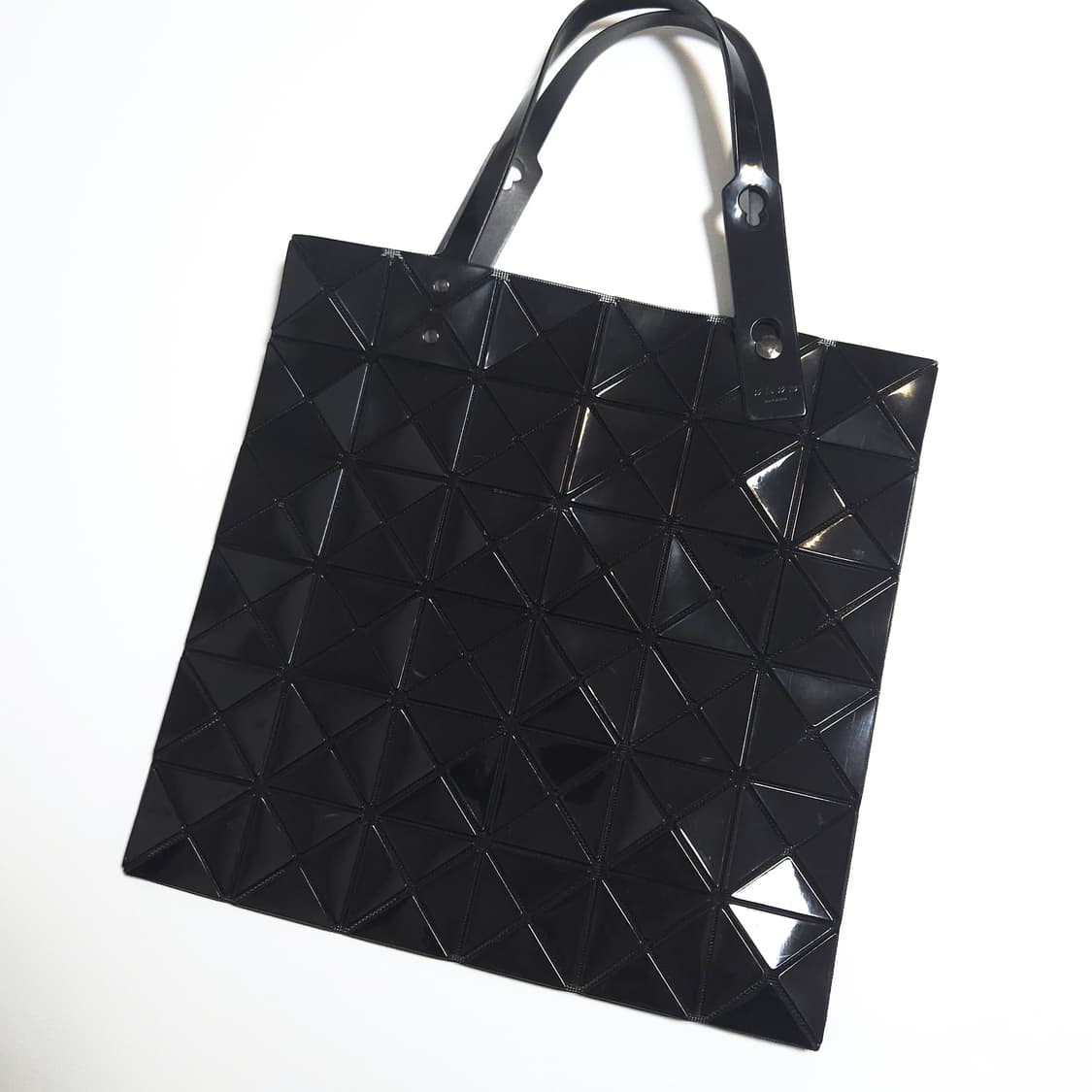 바오바오 이세이미야케 루센트 토트백 유광 블랙 상품이미지2