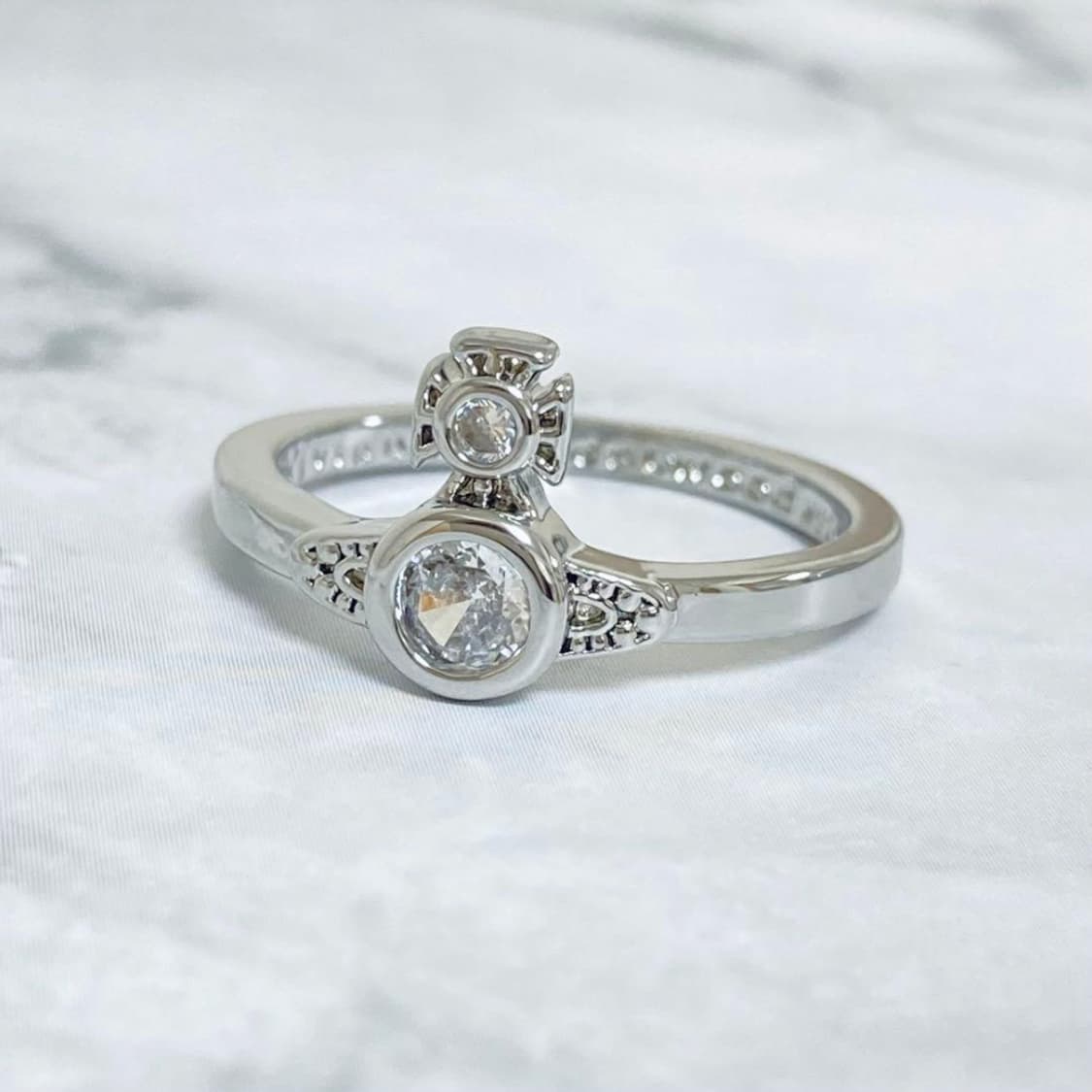 비비안웨스트우드 아카이브 화이트크리스탈 orb링 반지 상품이미지1