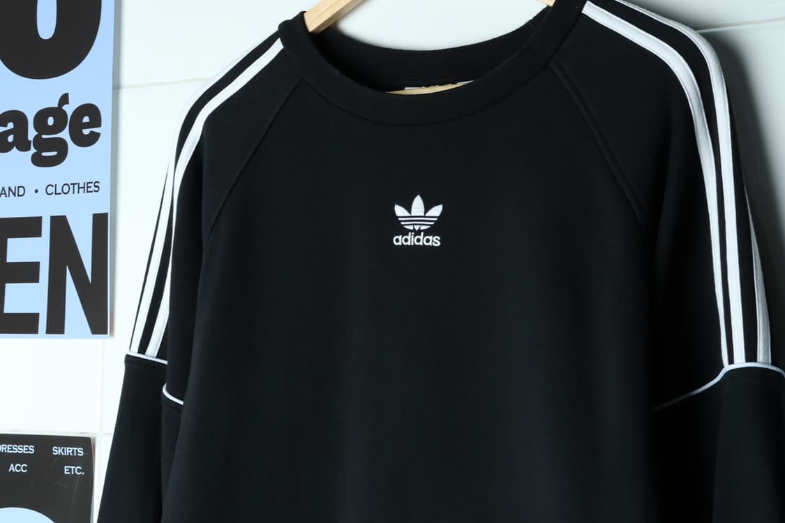 (L-XL) 아디다스 맨투맨 티셔츠 불꽃 검흰 삼선 메인로고-H31096 상품이미지5
