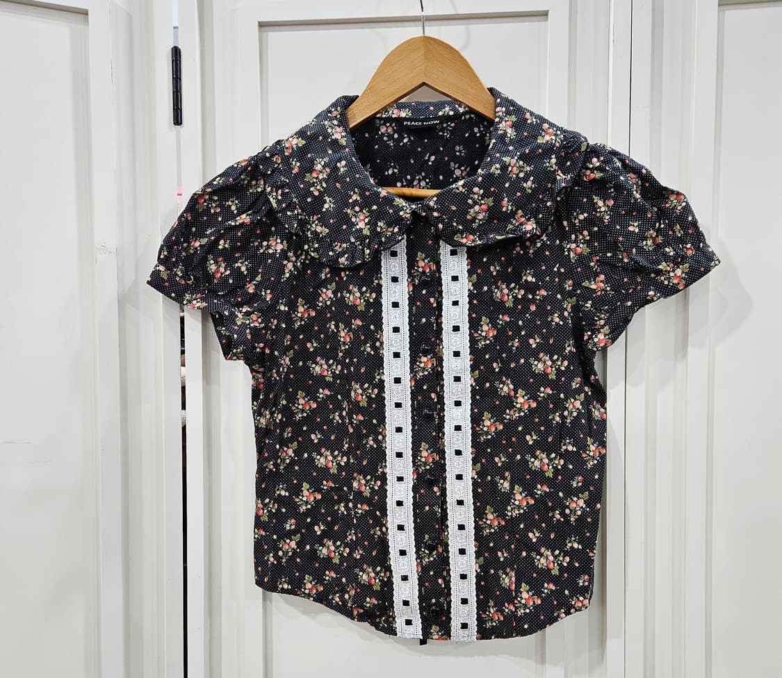 피스나우 플라워 도트 반팔 블라우스 상품이미지1