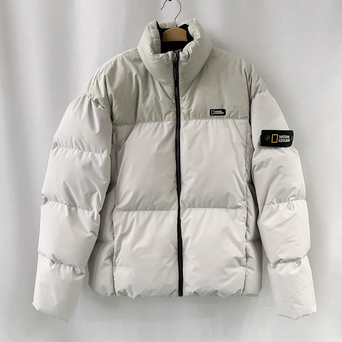 내셔널 지오그래픽 와펜 다운 패딩 라이트 그레이 S 상품이미지1