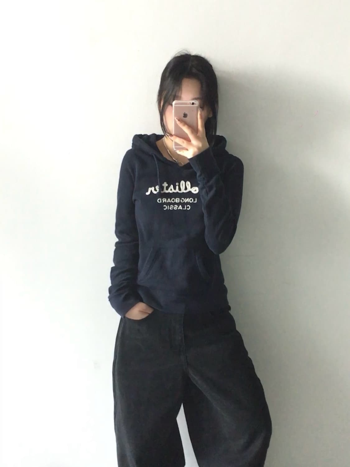 홀리스터 패치자수 후드티 상품이미지1