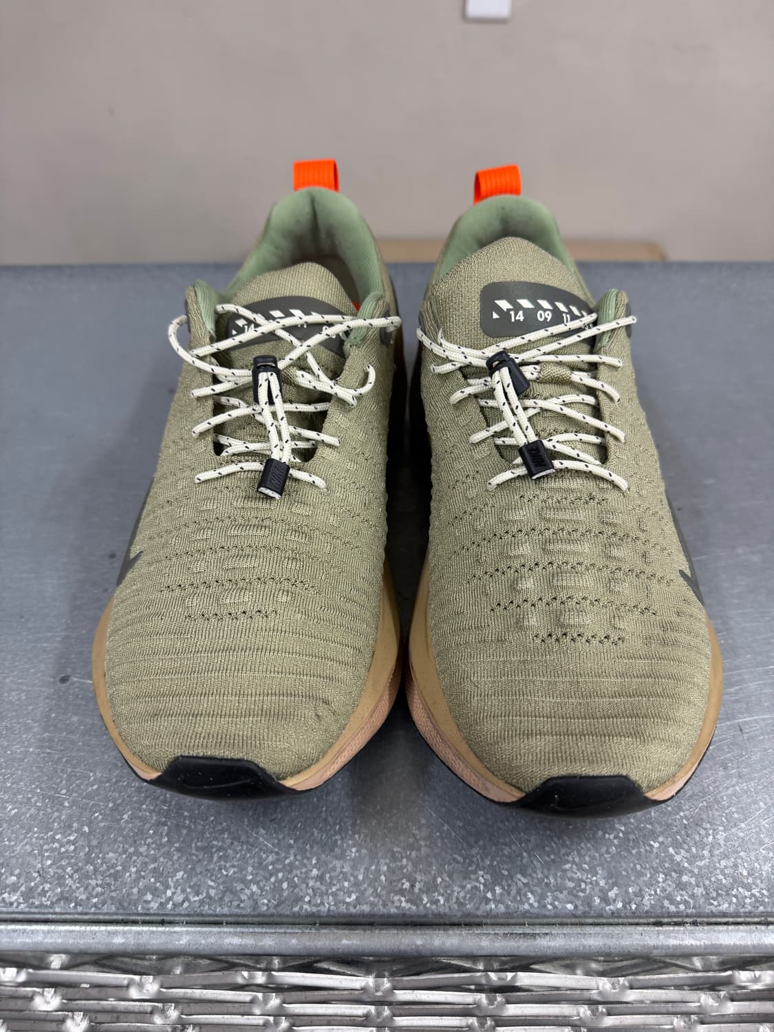 나이키 인피니티 런4 올리브 270 상품이미지6