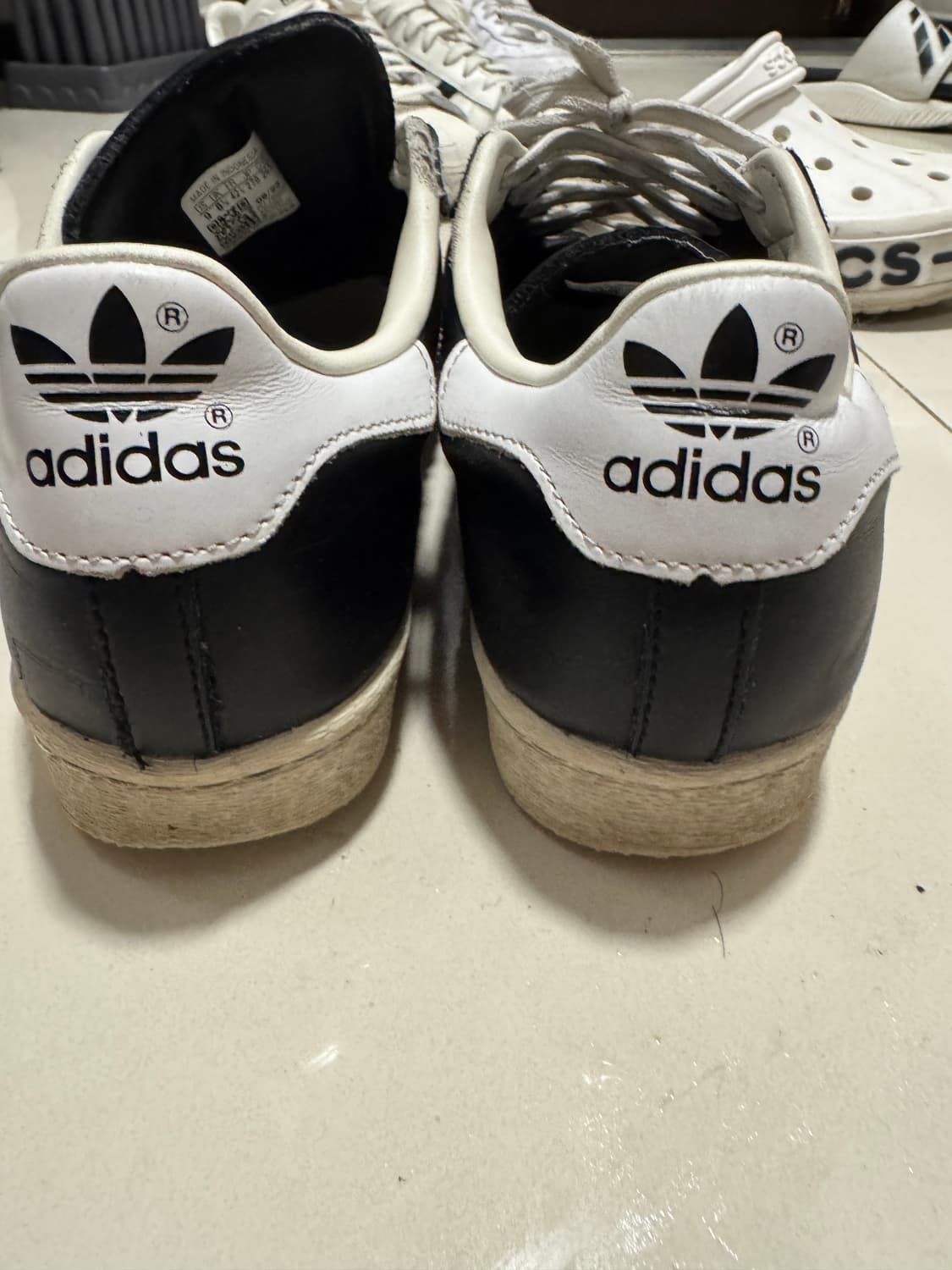 아디다스 슈퍼스타 82 코어 블랙 270 상품이미지2