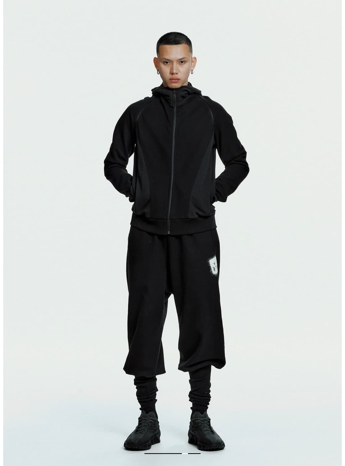 Hyein Seo Slashed Zip Hoodie 혜인서 후드집업 상품이미지4