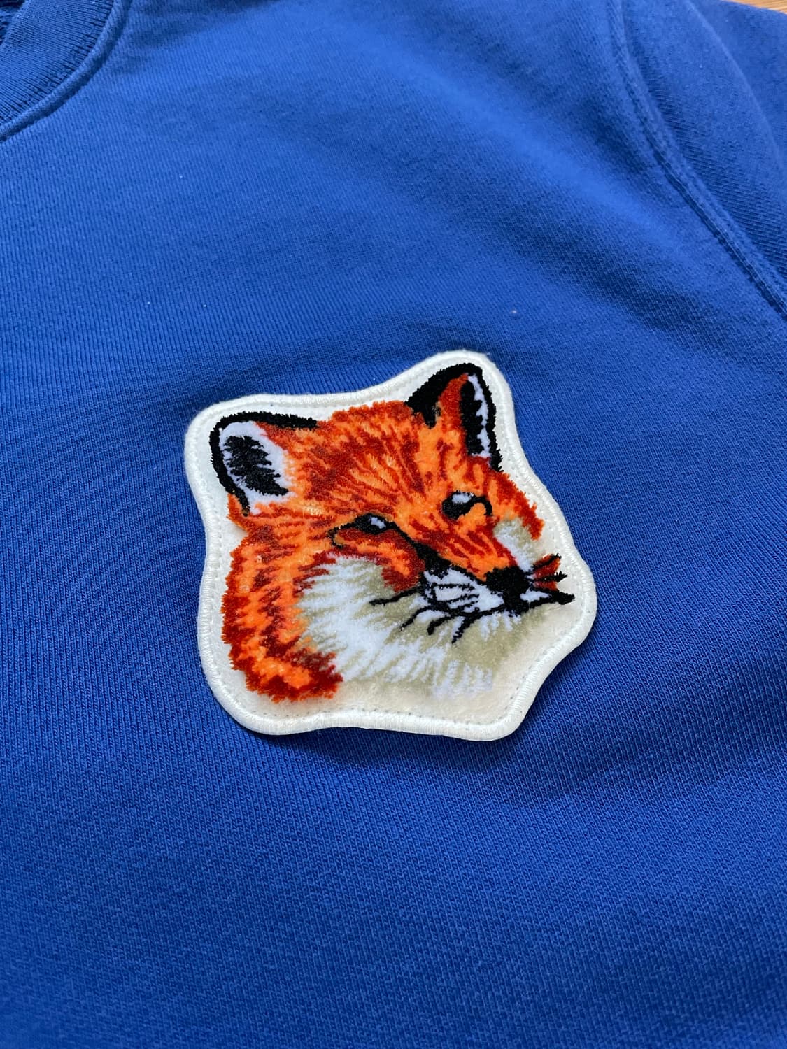 메종키츠네 폭스헤드 빅로고 펠트 맨투맨 스웻셔츠 블루 M 상품이미지4