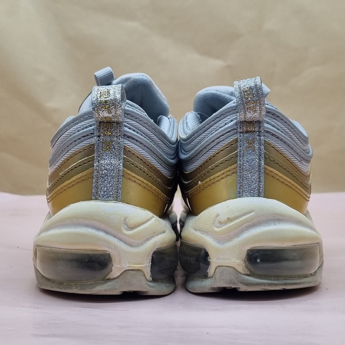 나이키 에어맥스 97 실버골드 여성운동화240  상품이미지4