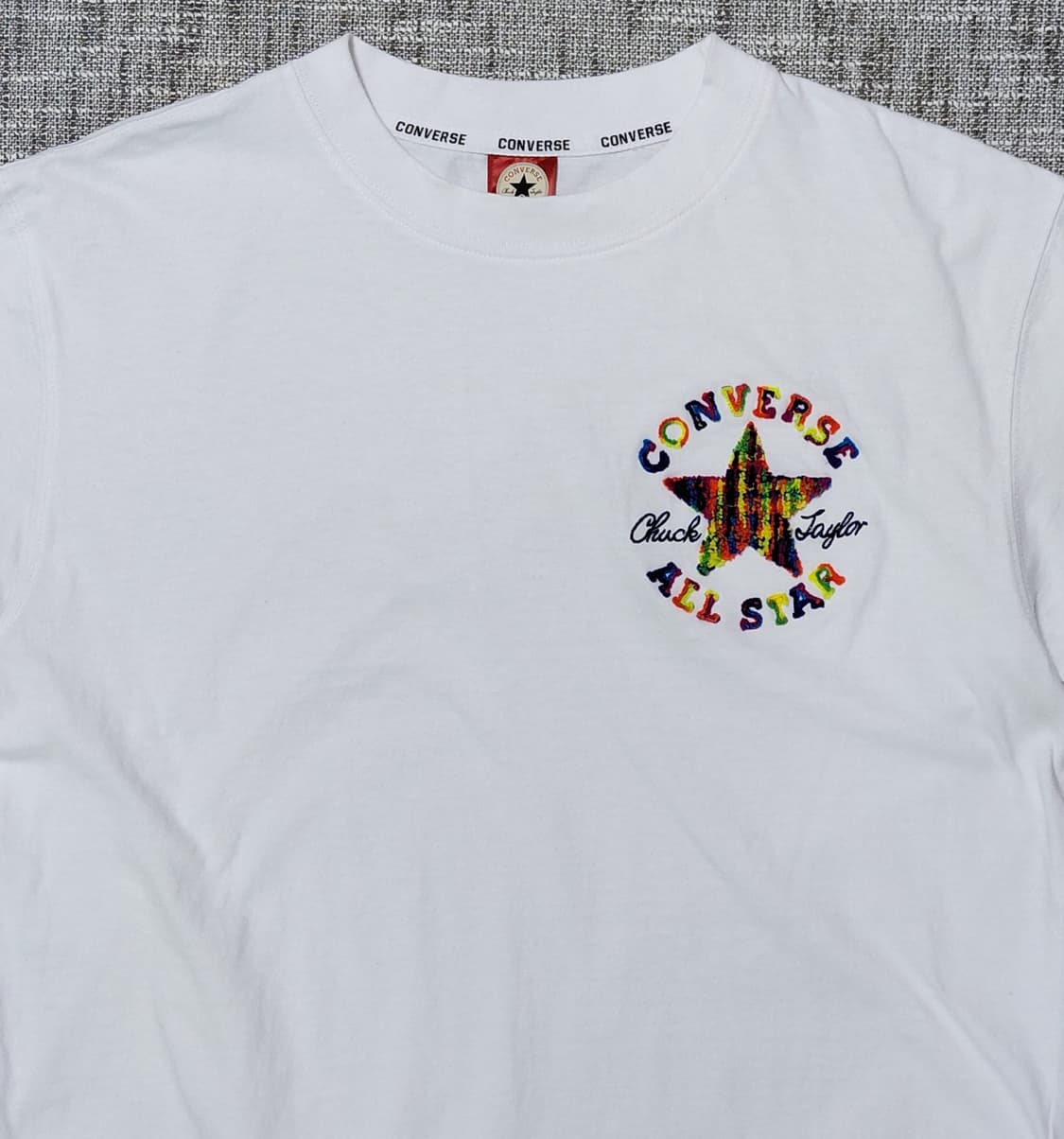 [L] 컨버스 척테일러 올스타 사가라 무지개 자수 반팔 티셔츠 상품이미지4