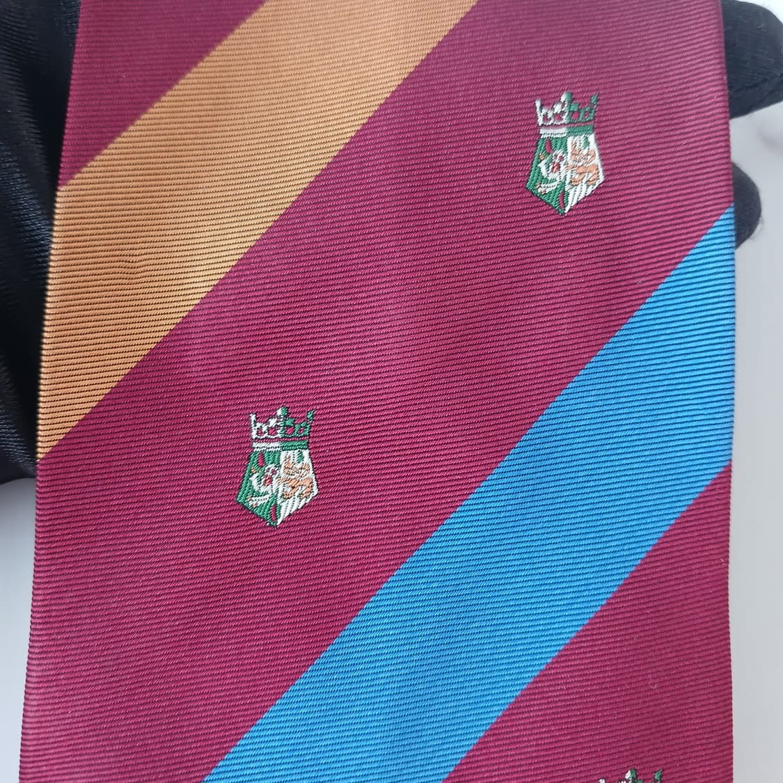 아쿠아스큐텀 와인 스트라이프 엠블럼 넥타이 9.5cm A등급 A19113 상품이미지6