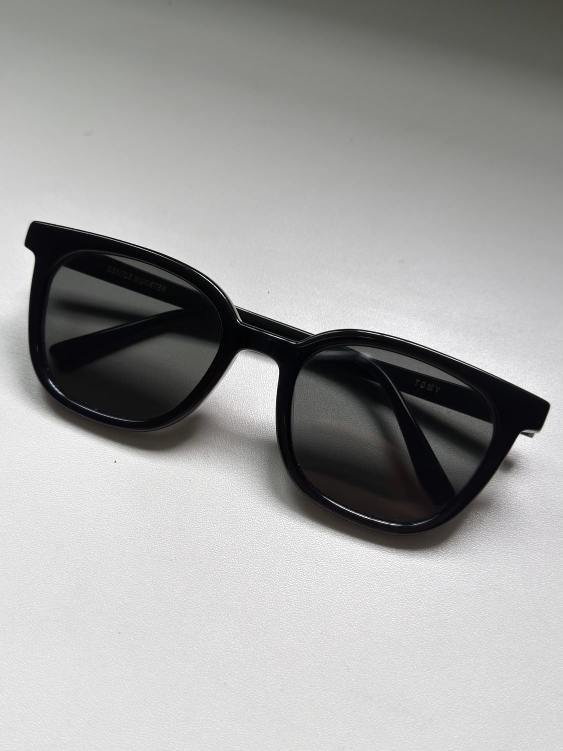 젠틀몬스터 tomy black 상품이미지2