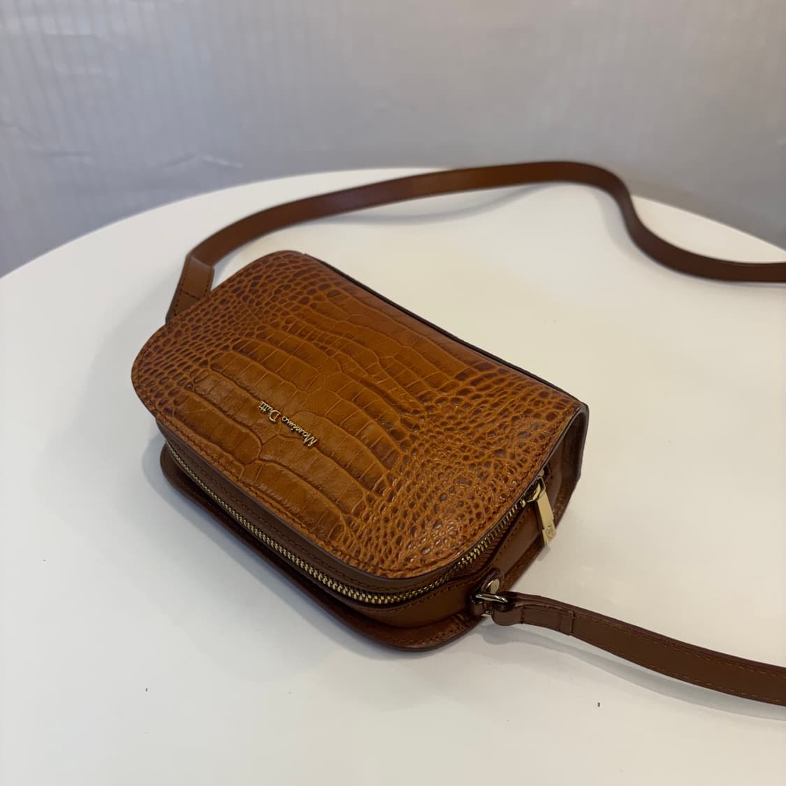 정품 마시모두띠 레더 크로스백     상품이미지8