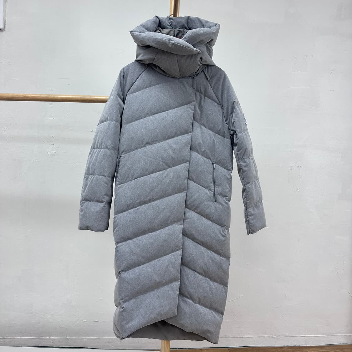 피스비사라 오리털 롱패딩 점퍼 M사이즈 상품이미지2