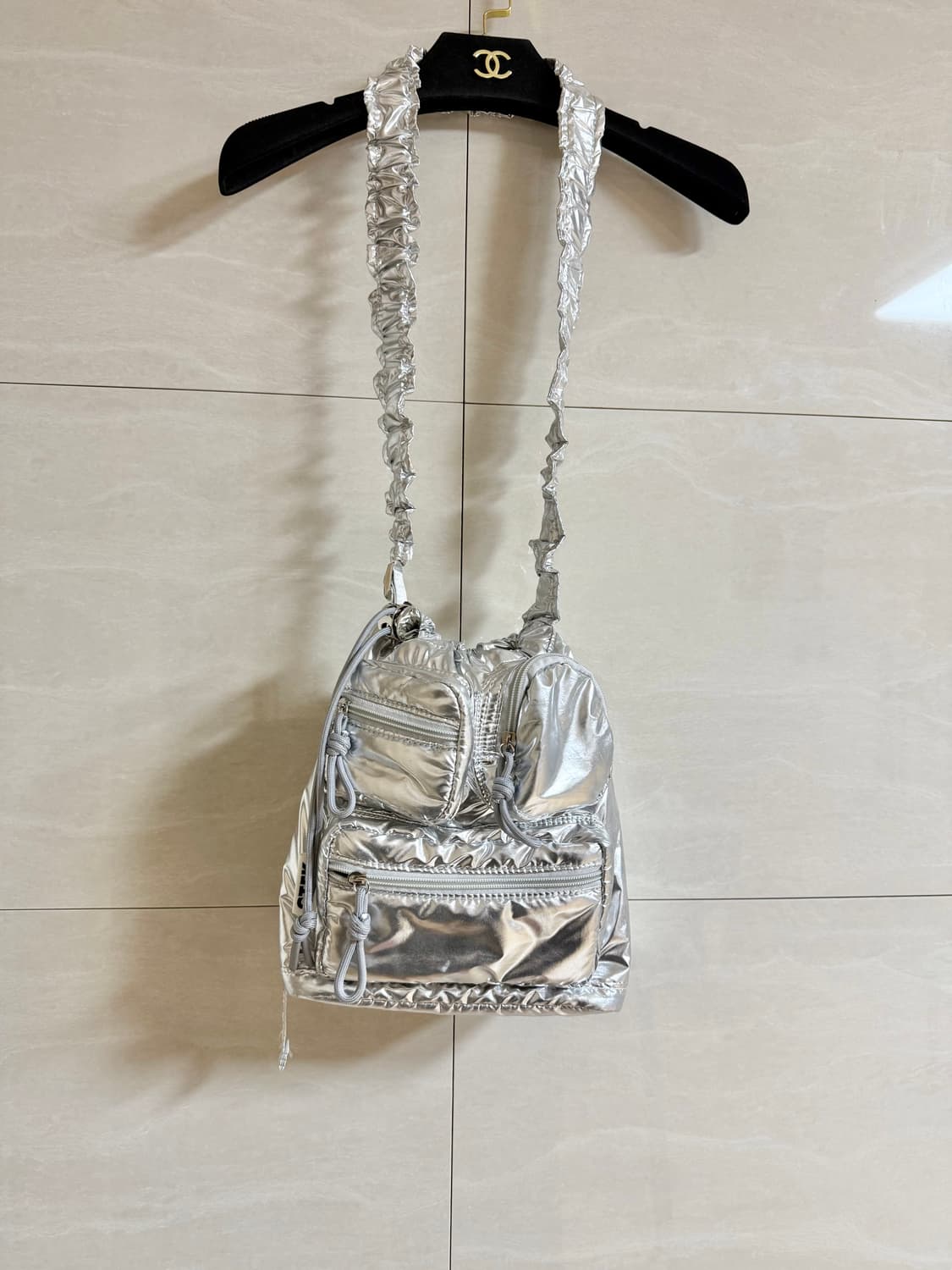 컨트롤프릭스 복조리백 크로스백 실버 상품이미지1