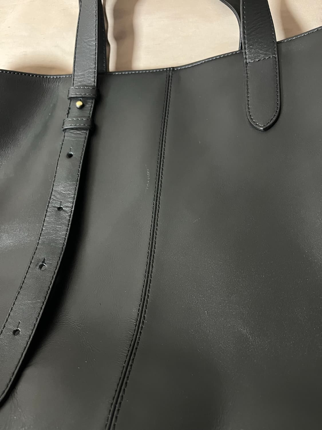 셔터 MONTANA LEATHER TOTE BAG (BLACK) 상품이미지7