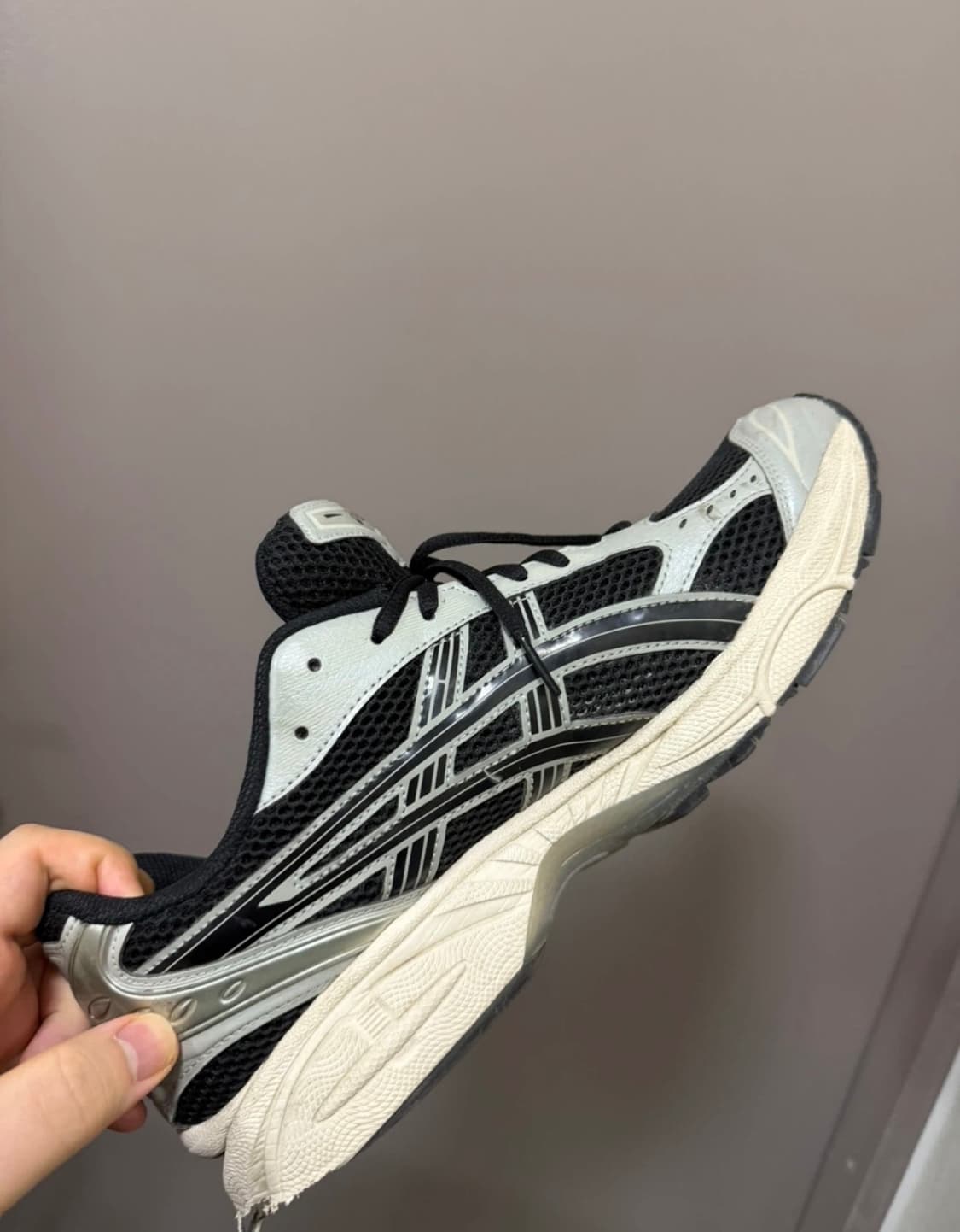 아식스 젤 카야노 14 블랙 실 그레이 295 상품이미지2