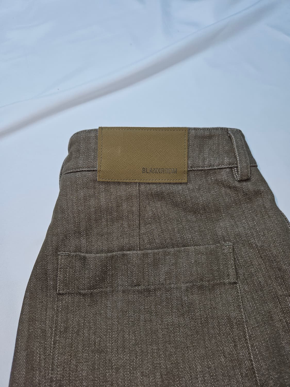 블랭크룸 패치 데님팬츠 원턱 와이드 클래식 2사이즈 (거의 새상품) 상품이미지2