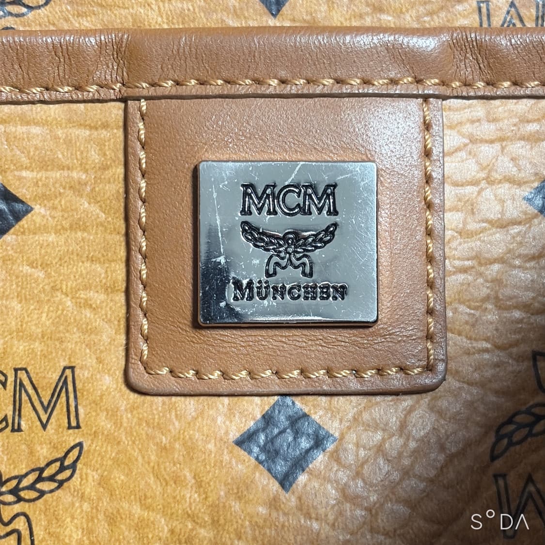 MCM 엠씨엠 시그니터 패턴 쇼퍼백 상품이미지7