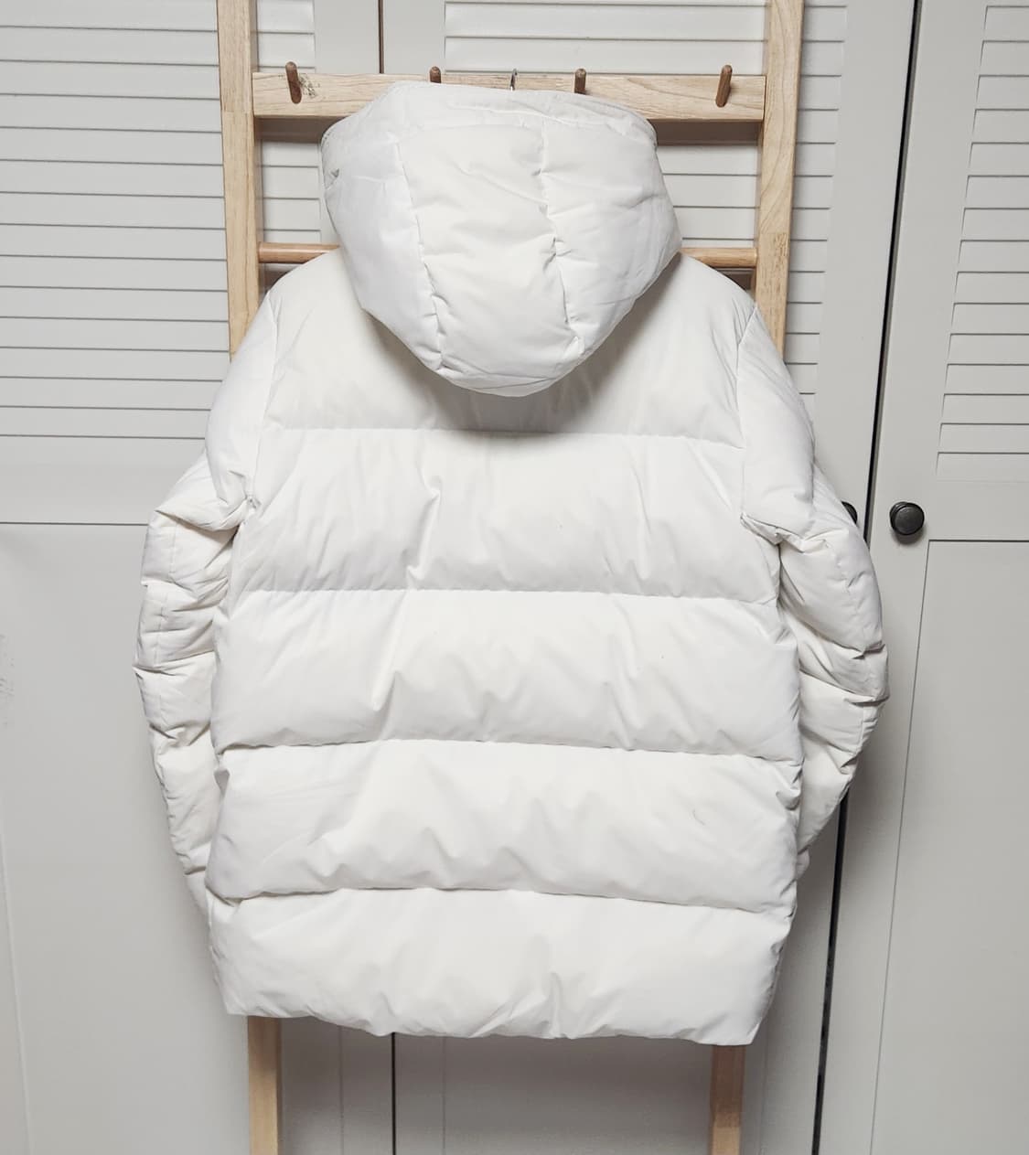 데상트 아우디 화이트 패딩 자켓 상품이미지5