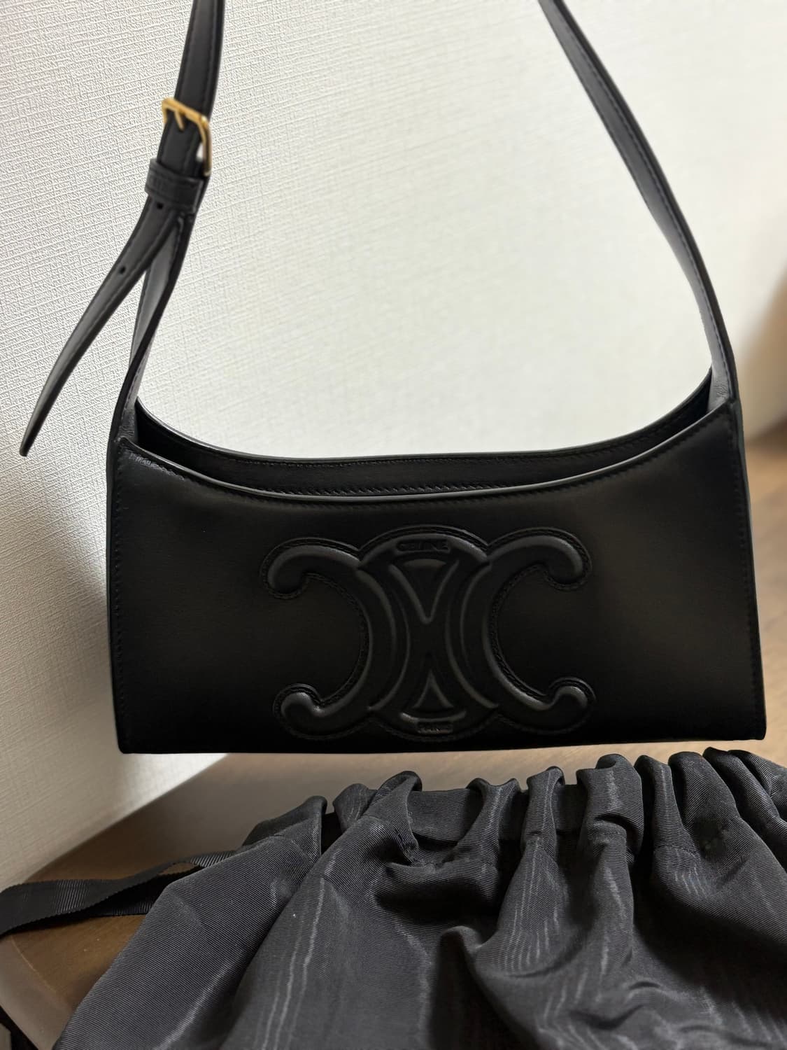 셀린느 퀴르 트리오페 숄더백 블랙(상태 최상) 상품이미지3
