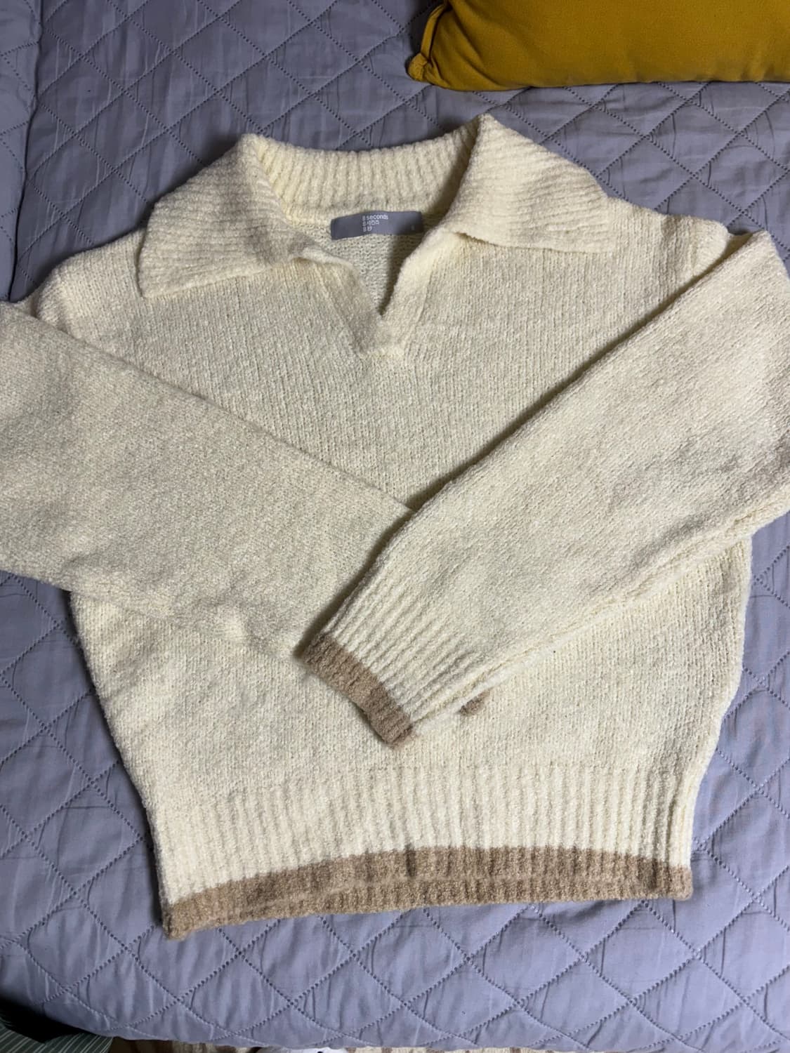 에잇세컨즈 카라 니트 상품이미지1