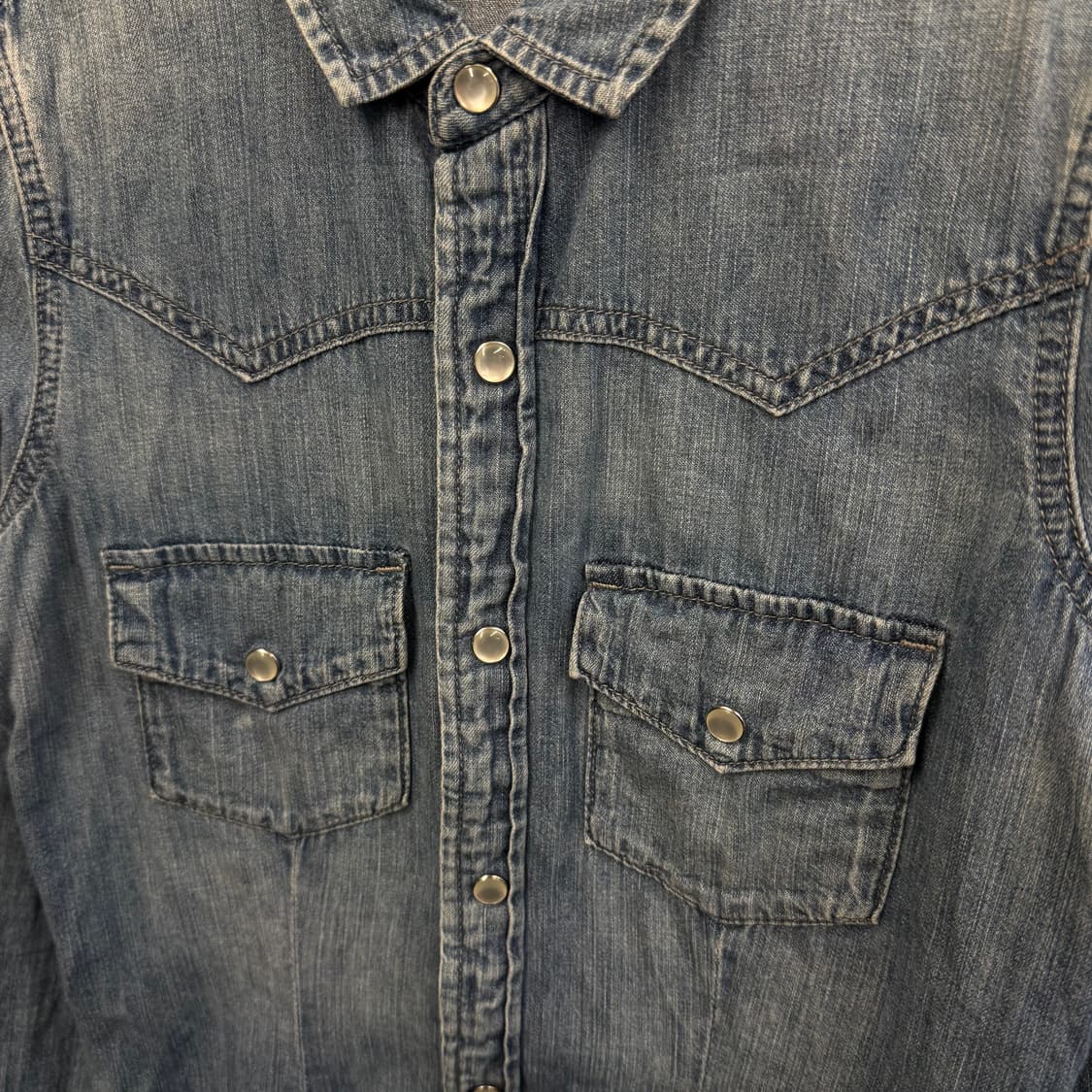 Calvin Klein Washed Denim Shirt 상품이미지4