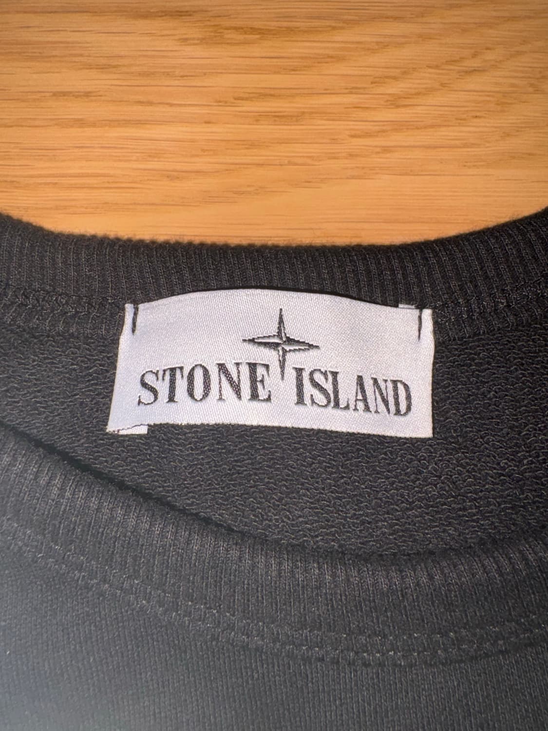 (정품)(백화점 구매) 스톤아일랜드맨투맨 상품이미지2