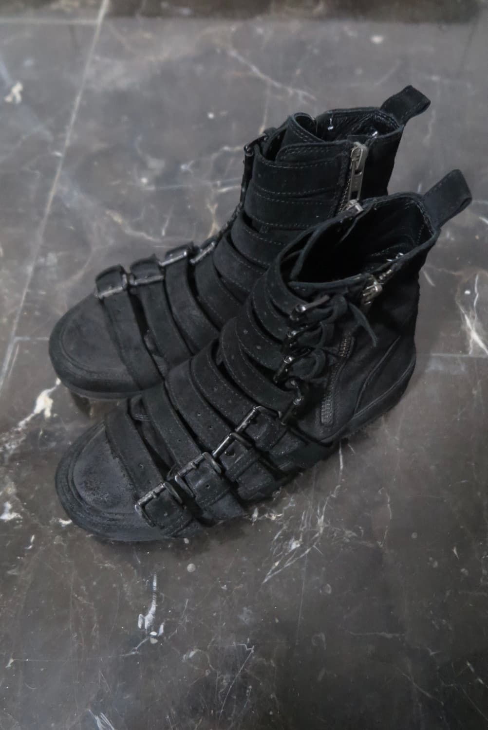 ann demeulemeester buckle suede sneakers 상품이미지1