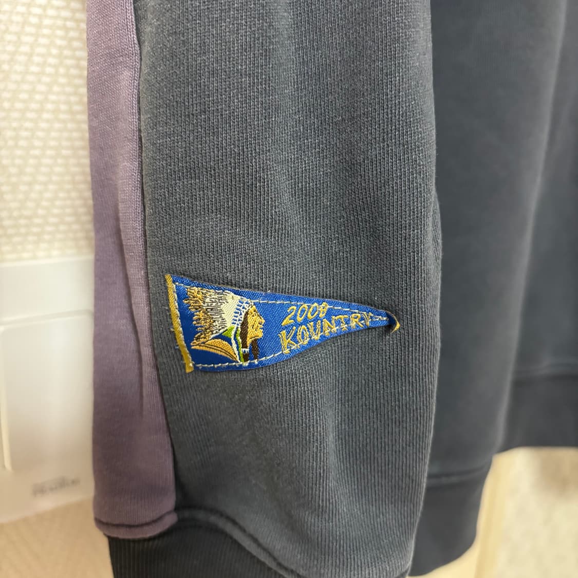 캐피탈 투톤 본 스웻 맨투맨 초판 상품이미지3