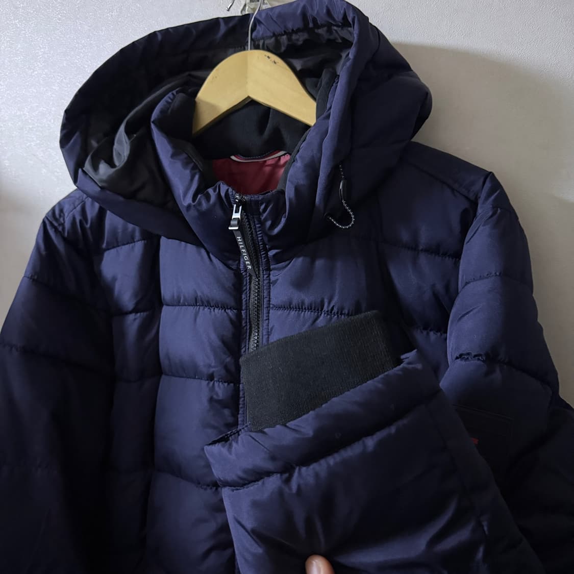 타미힐피거 네이비 후드 패딩점퍼 M (105정도) 상품이미지4
