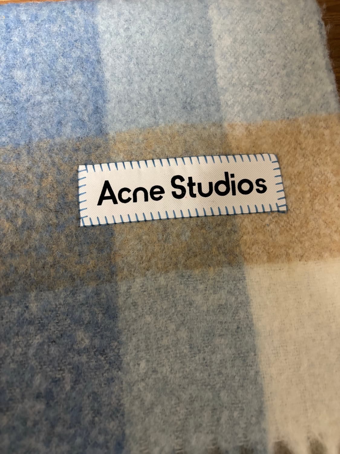 아크네스튜디오 체크 머플러 상품이미지2