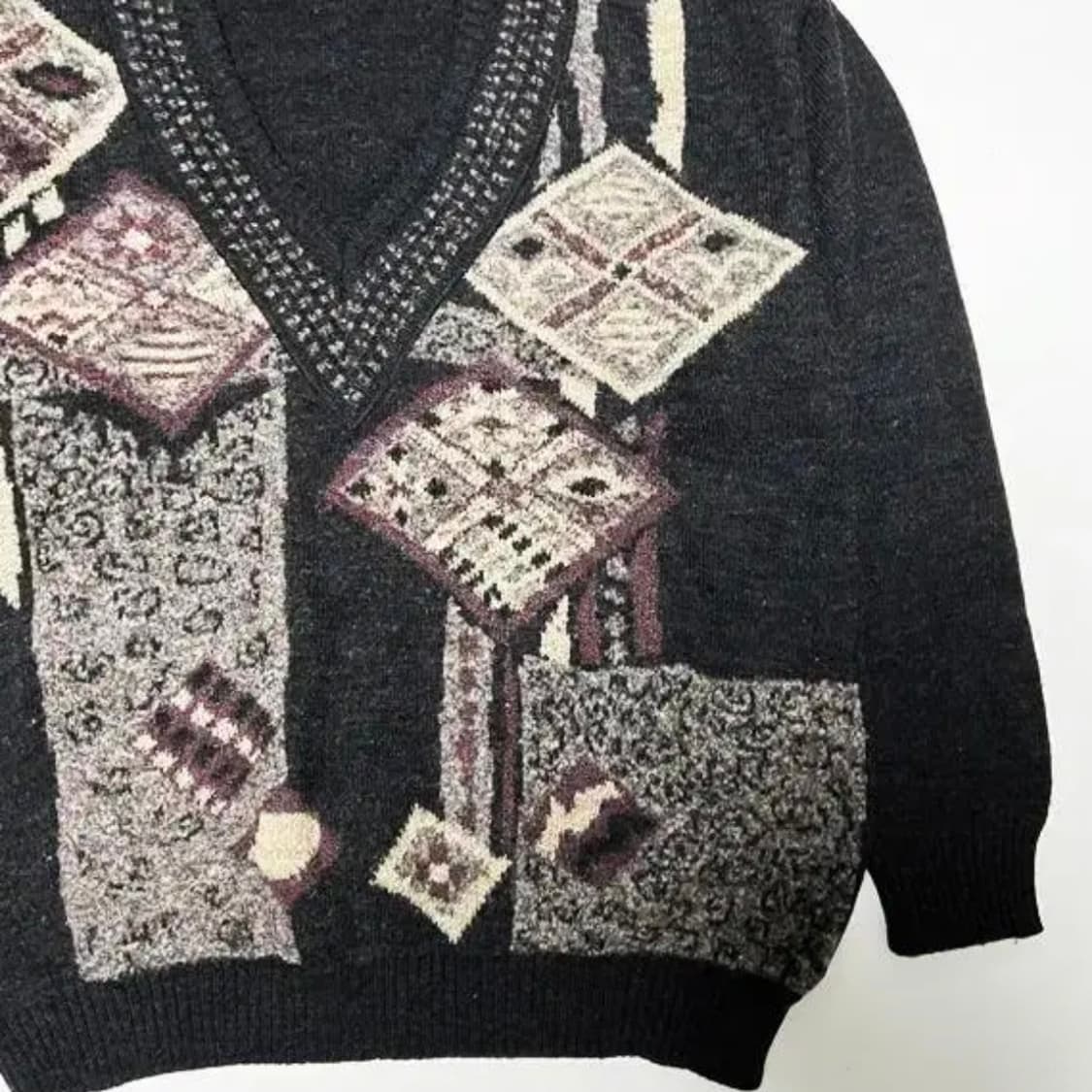 빈티지 브이넥 패턴 니트스웨터 상품이미지2