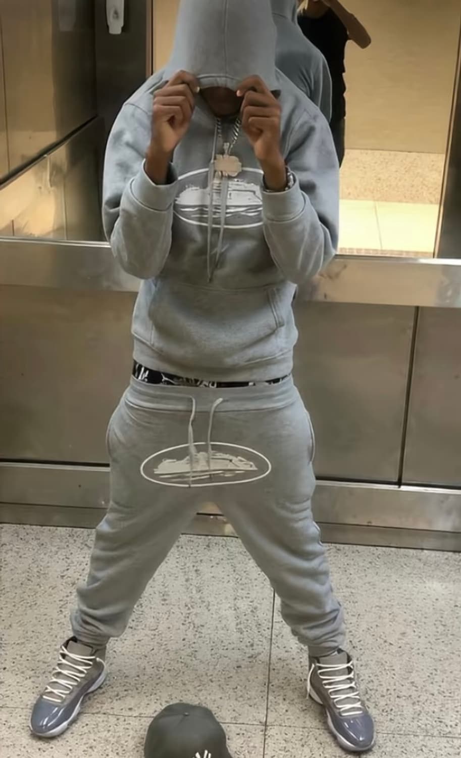 코르테이즈 셋업or후드 구합니다 상품이미지1