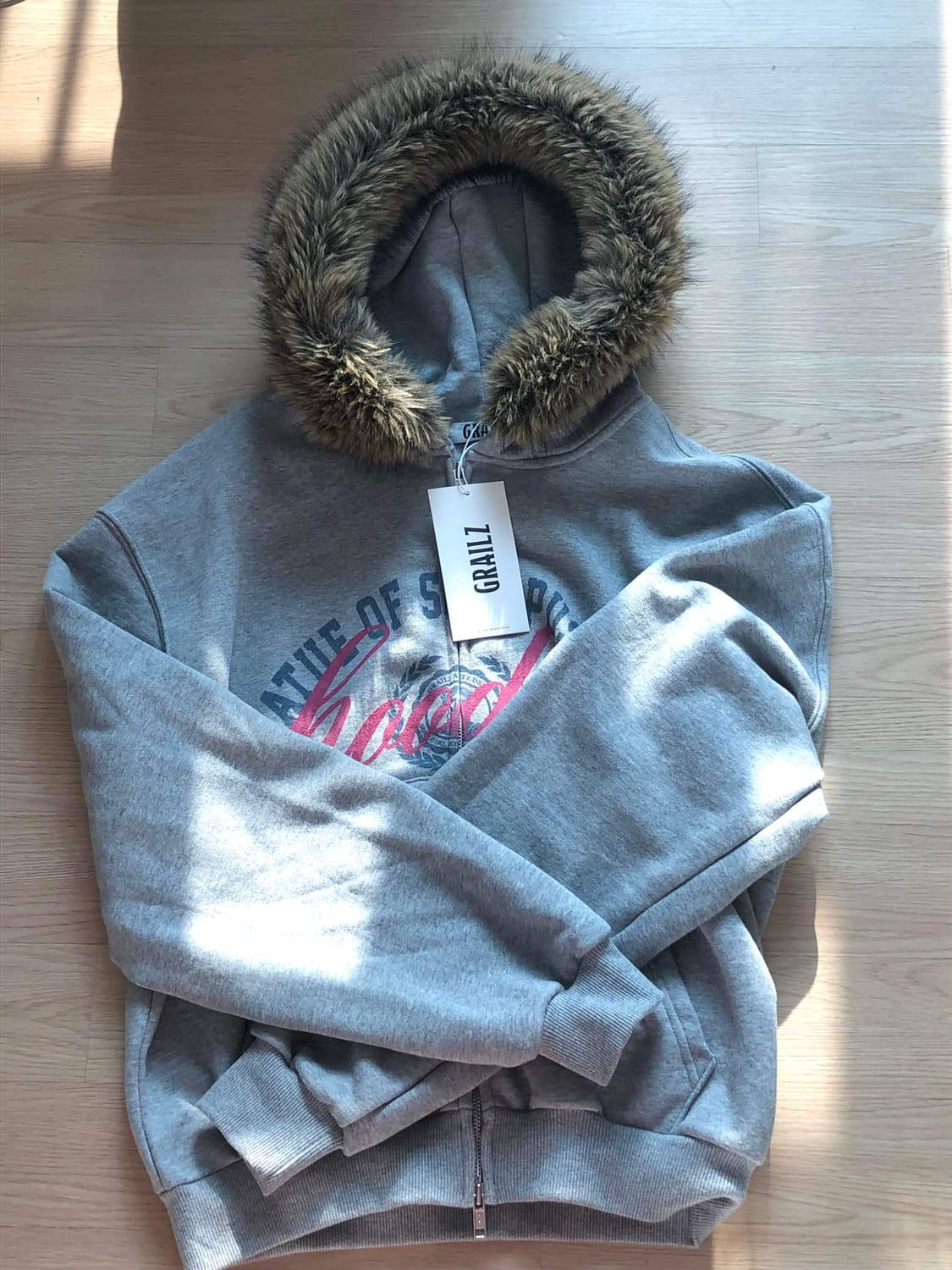 그레일즈 후드집업 리쿠 손민수 상품이미지1