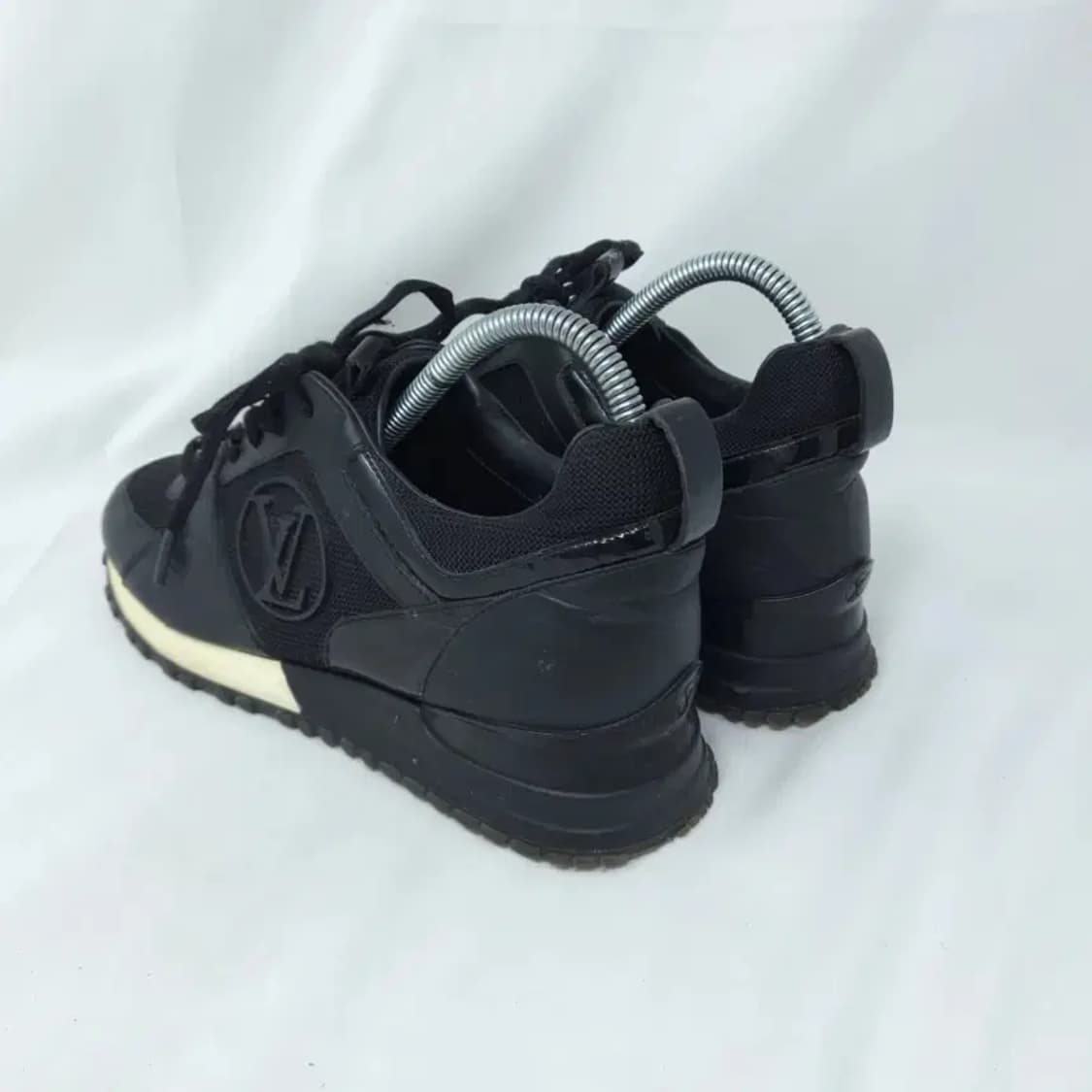 루이비통 스니커즈 블랙 230mm 정품 상품이미지3