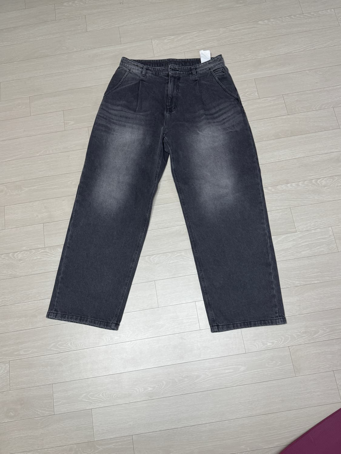 쿠어 워시드 원턱 라운드 데님 팬츠 (워시드그레이) 상품이미지2