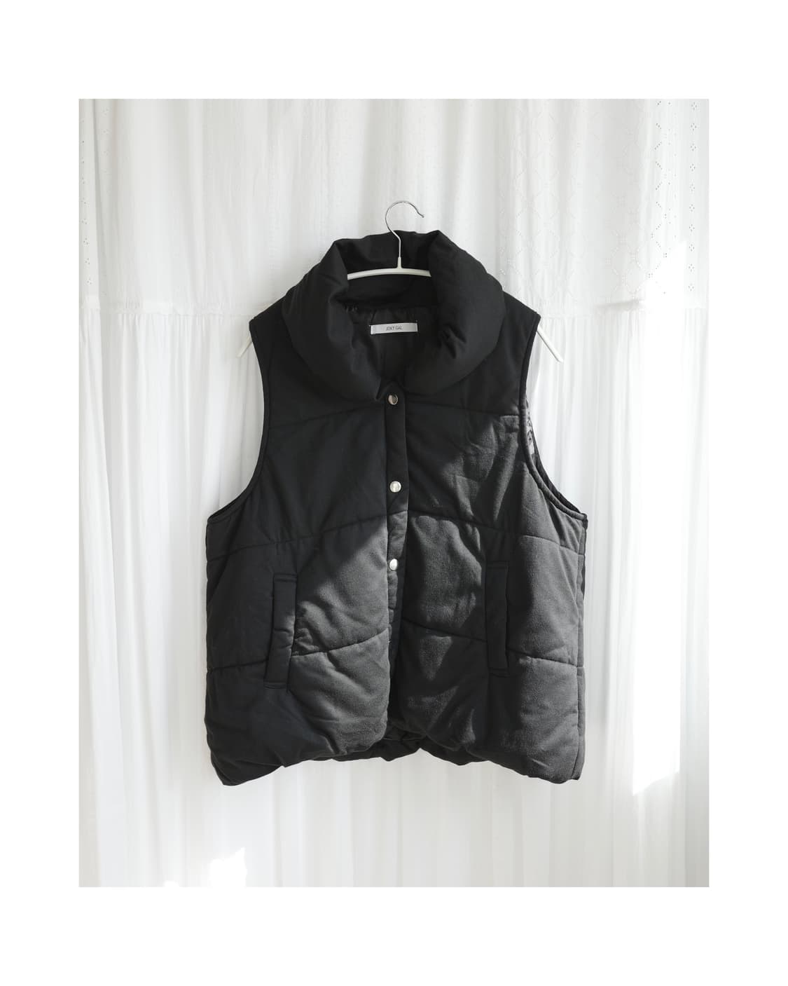 Black round padded vest 상품이미지1
