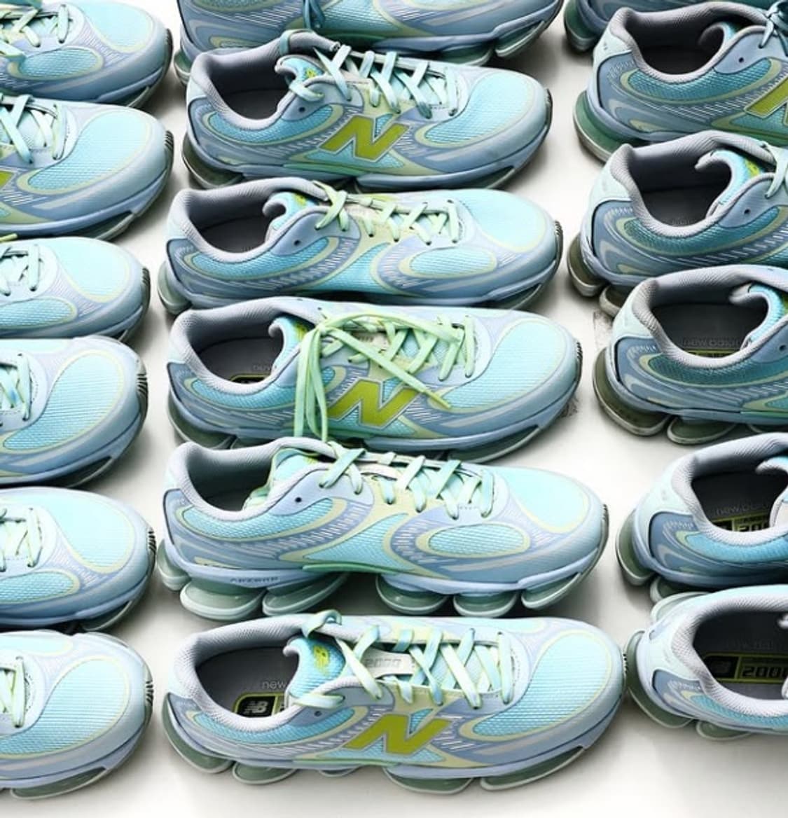 뉴발란스 2000 Abzorb U20001UM 상품이미지2