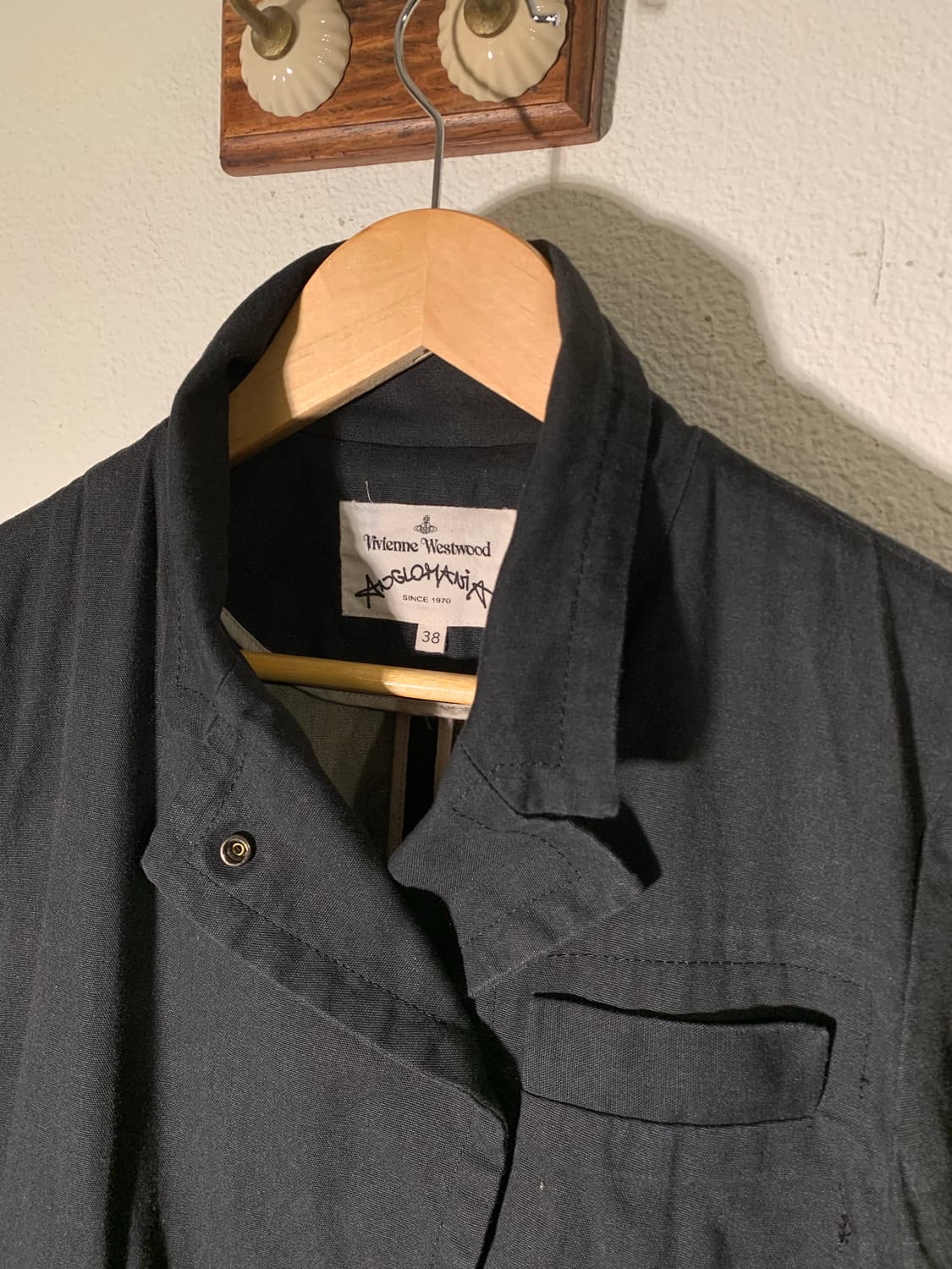 비비안웨스트우드 앵글로마니아 사선버튼 백 셔링 아티잔 테일러드자켓 상품이미지4