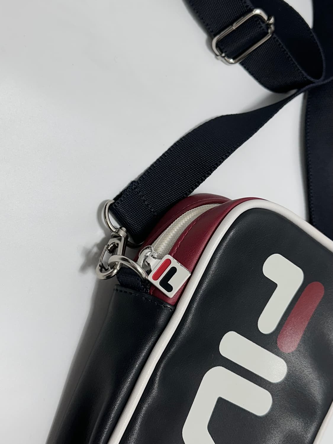 휠라 빅로고 미니 크로스백 올드스쿨 빈티지 상품이미지4