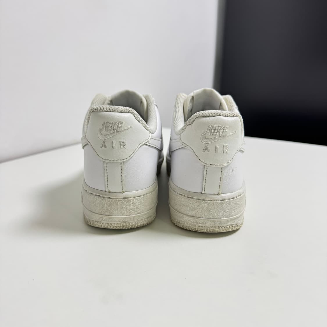 나이키 에어포스1 '07 화이트 250mm 상품이미지3