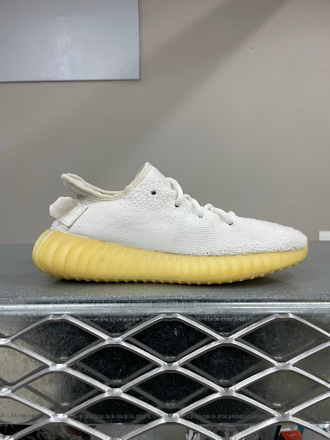 아디다스 이지 부스트 350 크림 트리플 화이트 220 상품이미지4