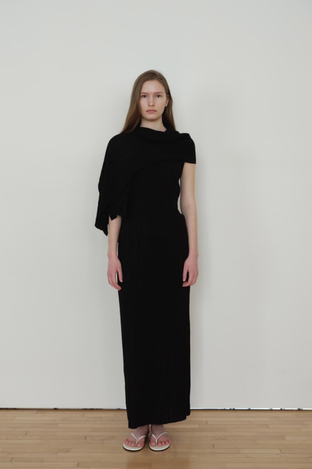 아르토 Pleats Top & Scarf Set_Black 상품이미지6