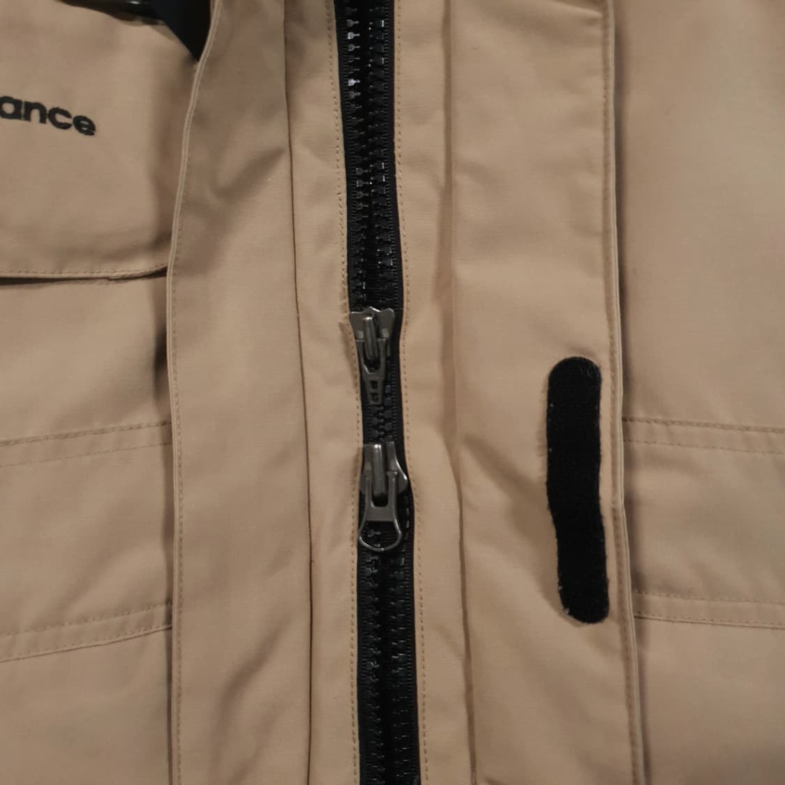 여성 M) 뉴발란스 패트롤 구스 다운 후드 퍼 패딩 점퍼 자켓 베이지 상품이미지6