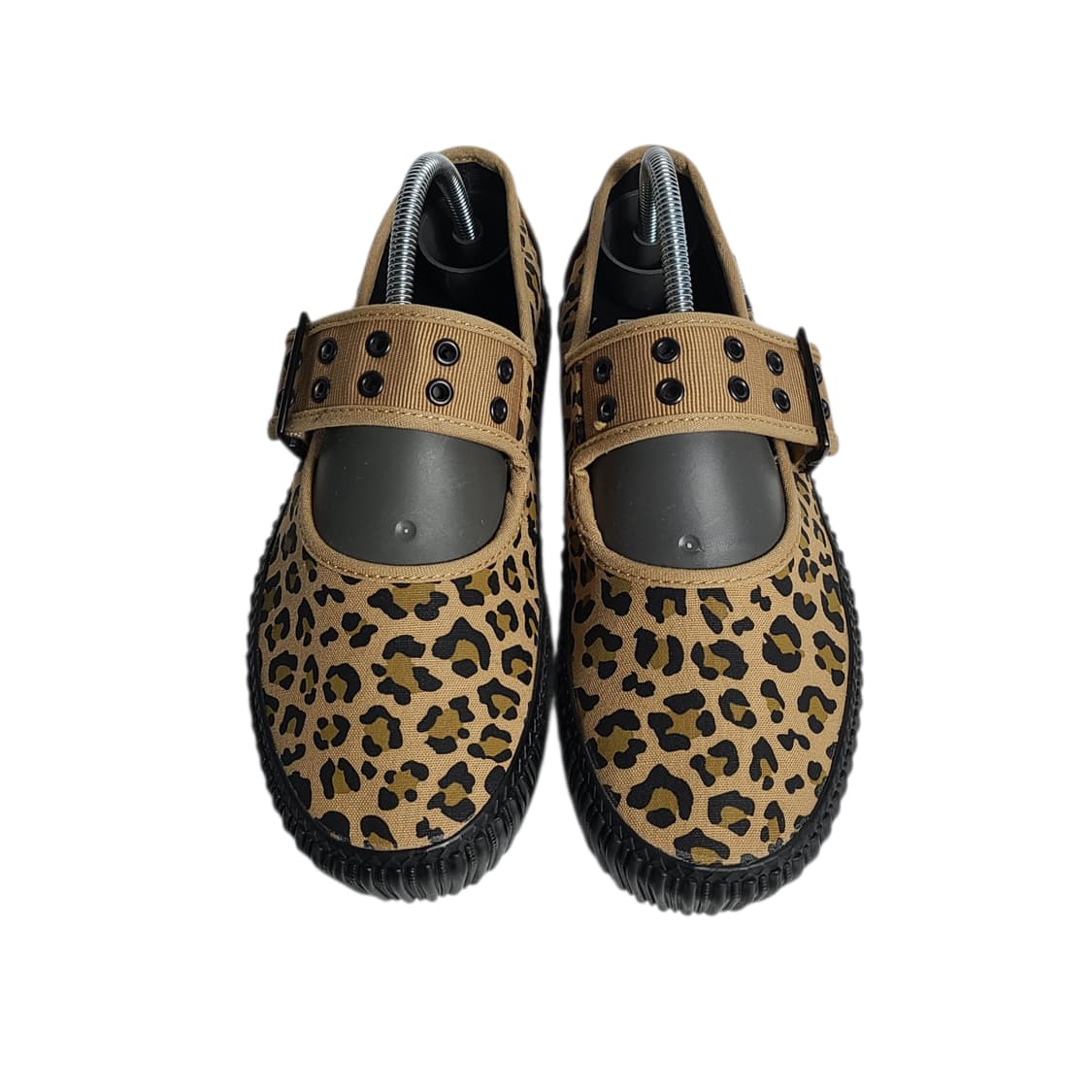 235) Vans 반스 메리제인 레오파드 클리퍼


+ 표기 사이즈 :  상품이미지5