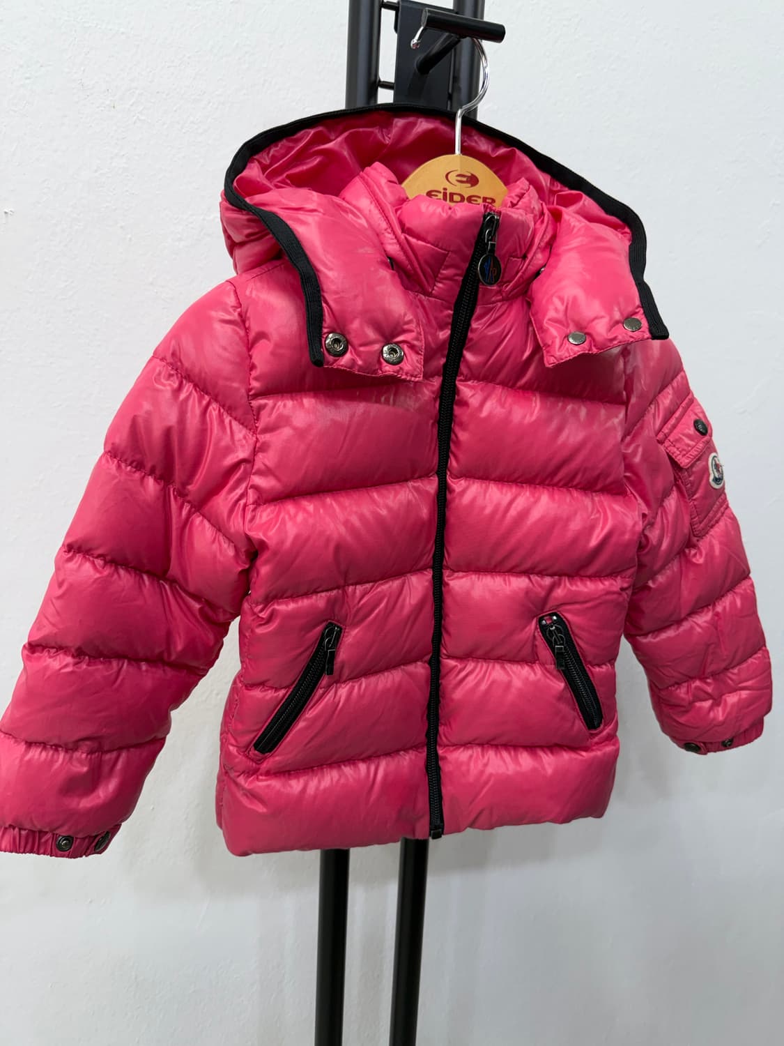 정품) 몽클레어 키즈 핑크 패딩 점퍼 2Y 상품이미지2