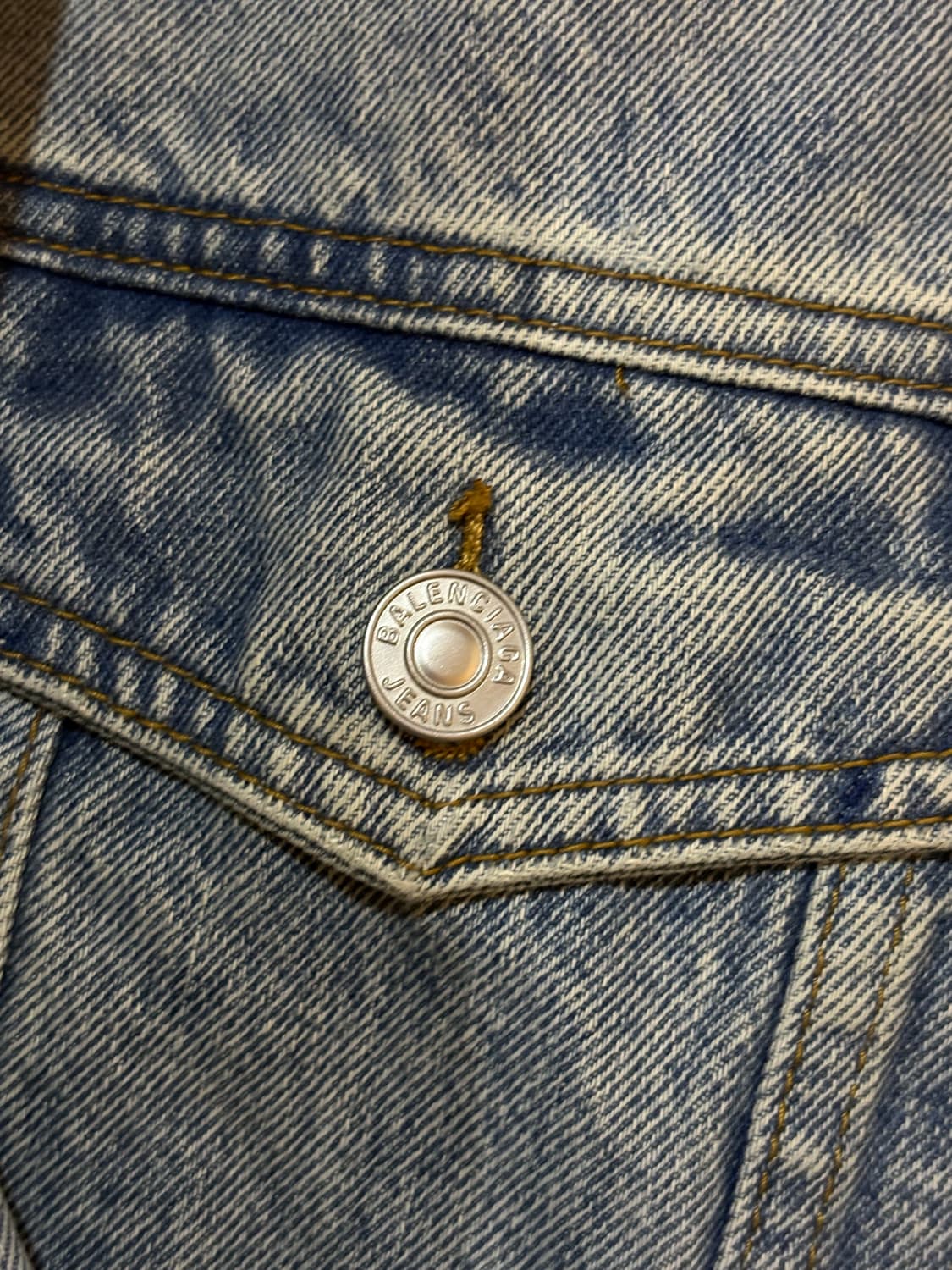 발렌시아가 22ss 컷팅 데님 자켓 상품이미지6