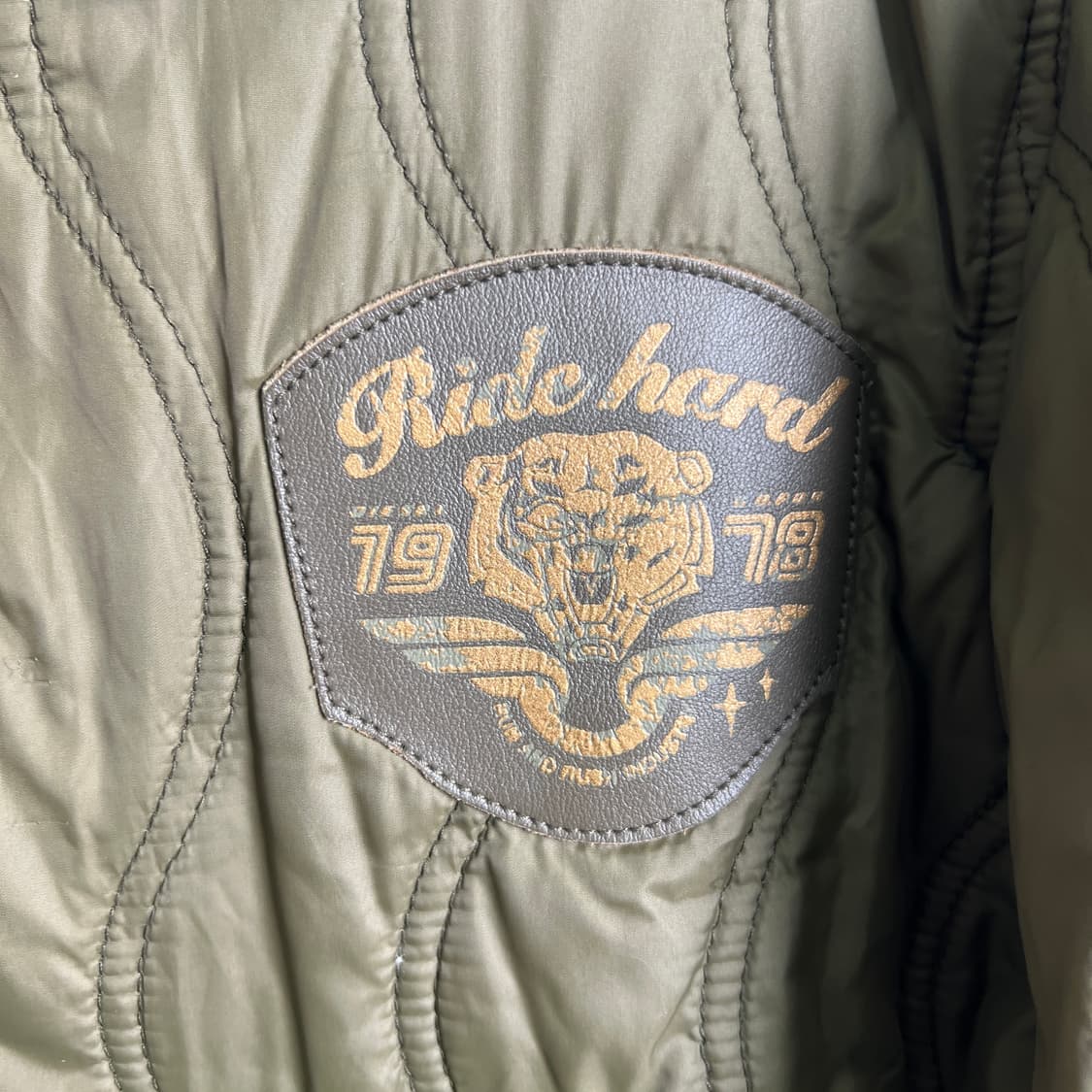 Diesel 디젤 리버시블 카키 퀄팅 봄버 자켓 M 상품이미지6