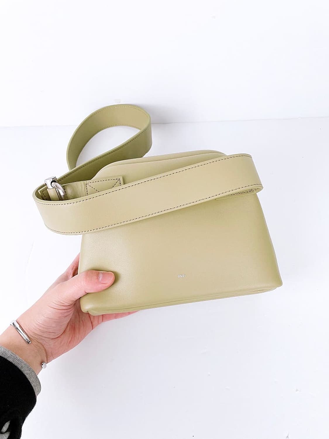 (정품/새상품) OSOI 오소이 여성 라임 레더 숄더백 상품이미지6