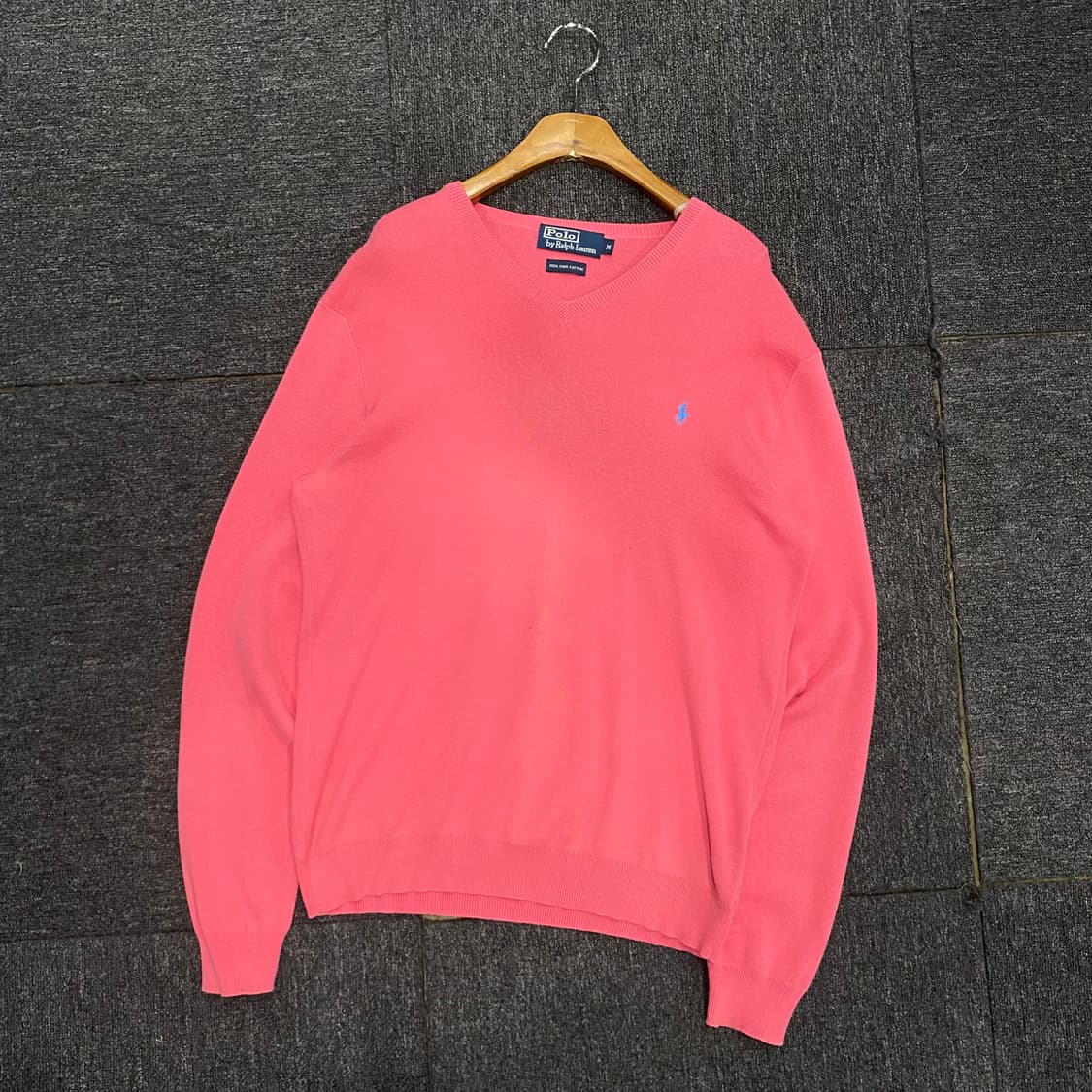 폴로 브이넥 니트 상품이미지1